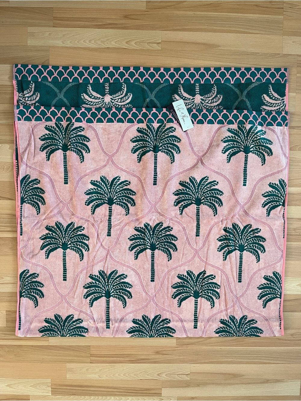 Brand New 100% Cotton Resort Beach Towel